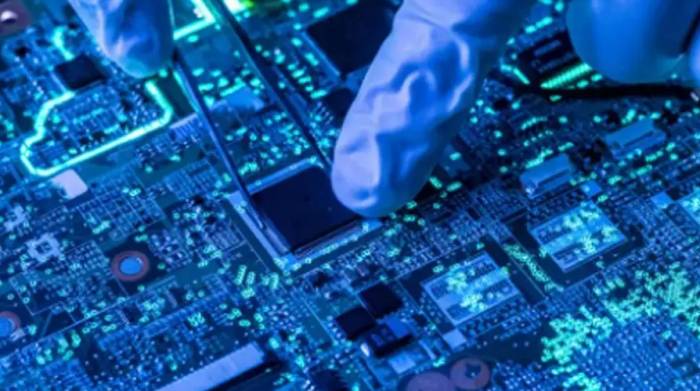 Over $50B Wasted: US Chip Industry at a Dead End?